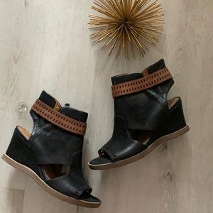 Miz Mooz Black Brown Brianne Wedge Sandal Size 38 wedges sandals two tones